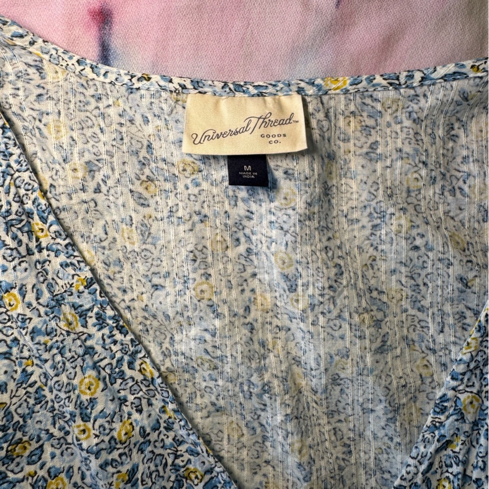 Universal Thread Blue and Yellow Floral wrap cropped top 100% cotton - Picture 3 of 6
